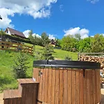 Dolina Narie - Z Jacuzzi Tatil Evi Güldenboden
